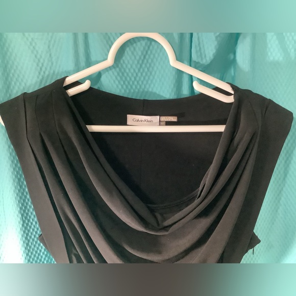 Calvin Klein sleeveless top. - Picture 2 of 4